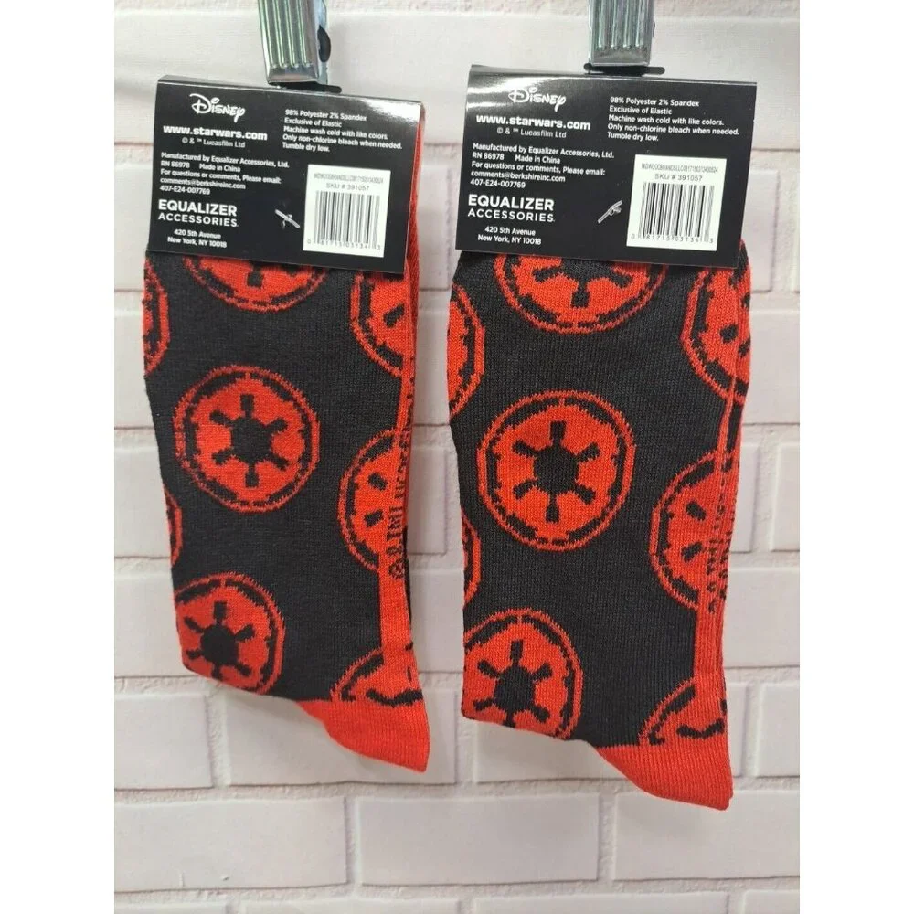 2 Pair, Disney Star Wars Darth‎ Vader Novelty Crew Socks 9-13, NWT
